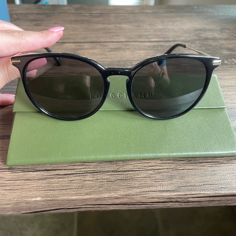 Longchamp Black Aviator Sunglasses with Polarized Lenses